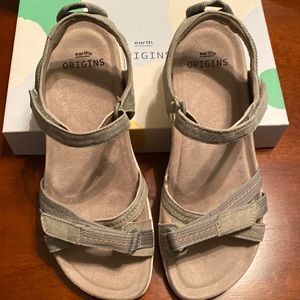 Earth Origins Sarena Sandal - Sage - Size 7